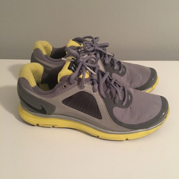 Nike shoes yellow and gray - Picture 1 of 5